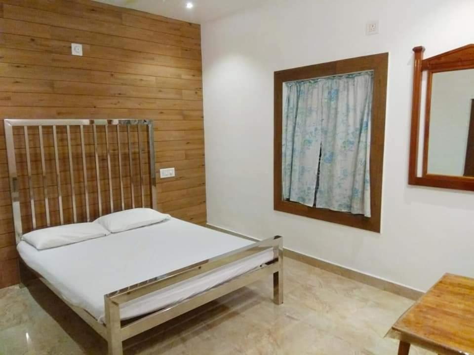 Premier Tourist Home Kizhake Chalakudi Екстер'єр фото